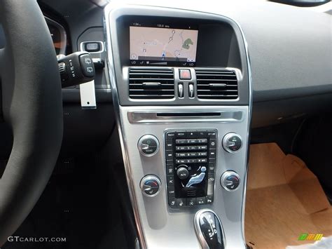 2017 Volvo XC60 T6 AWD Dynamic Dashboard Photos | GTCarLot.com