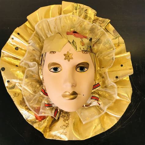 Beautiful authentic porcelain Venetian mask - Porcelain - Catawiki