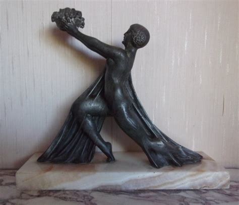 Art Deco - statue / sculpture "the flower dancer" - Catawiki