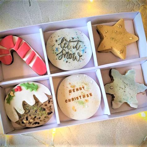 Personalised Postal Christmas Biscuit Gift Box - Yumbles.com