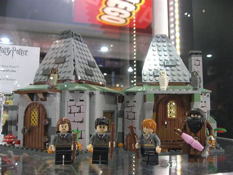 IMG_4848 | Lego Harry Potter: Hagrid's Hut | By: PatLoika | Flickr - Photo Sharing!