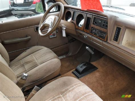 Ford bronco ii 1989 interior