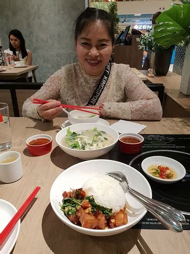 Eating Chinese food in Bangkok | Eating Chinese food with Th… | Flickr