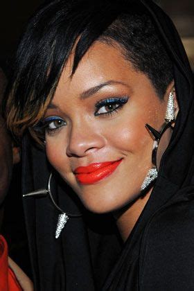 Rihanna Red Lipstick Lyrics