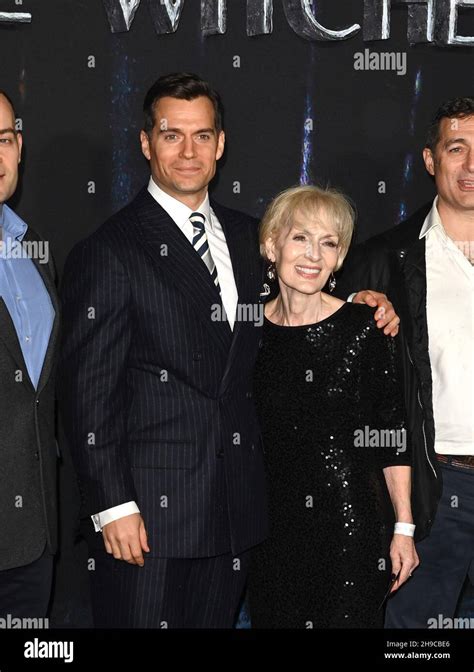 Henry cavill and marianne cavill hi-res stock photography and images - Alamy