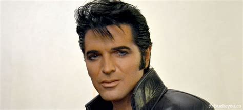 Elvis Impersonator Dean Z Talks about Travel: “I was Flying a Plane ...