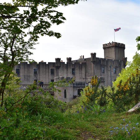 Dunvegan Castle & Gardens - 2020 All You Need to Know Before You Go (with Photos) - Dunvegan ...