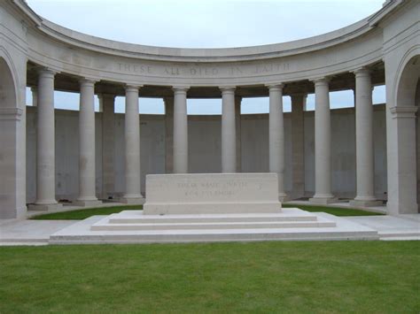 World War I - War Graves - WW1 Memorials in France - World War One ...