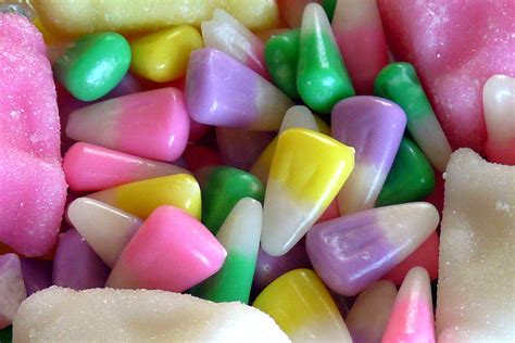 File:Easter candy corn (6918360384).jpg - Wikimedia Commons