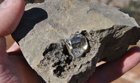 How to Hunt for Rare and Beautiful Rocks and Minerals | Rocks and ...