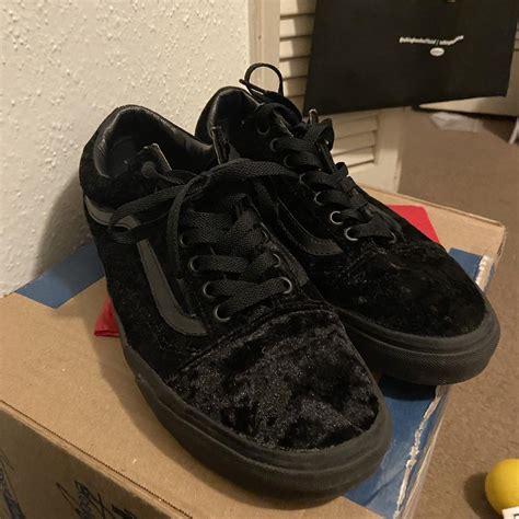 2017 Vans Old-Skool Black Velvet 8.5 men - Depop