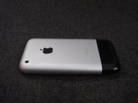 apple-iPhone-2G-8GB - 6458 - The Wondrous Pics