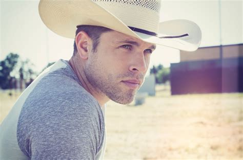 The 10 Best Dustin Lynch Songs (Updated 2017) | Billboard