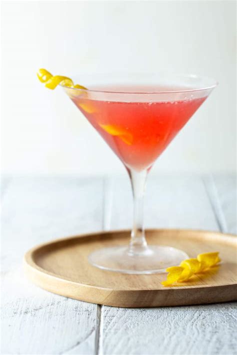 The BEST Classic Cosmo Recipe - Garnish with Lemon