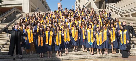 UTSA students celebrate graduation during special ceremonies | UTSA ...