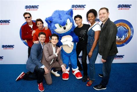 Jim Carrey, James Marsden and the Cast Step Out For Sonic the Hedgehog ...