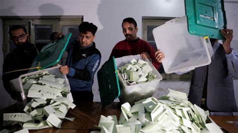 Few results in more than 12 hours after polls close in Pakistan | CBC News