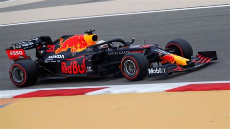 F1: Max Verstappen edges out Lewis Hamilton to top final Bahrain ...