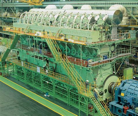 80000kW Ship Engine. : r/pics