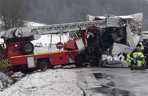 LODD: FRENCH FIREFIGHTER KILLED IN APPARATUS CRASH | Firefighter Close ...