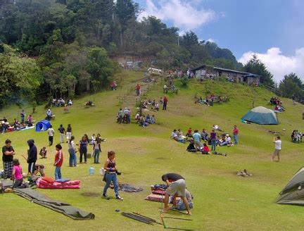 Cerro El Pital, a natural landscape surrounded by mountains - El Salvador Tips