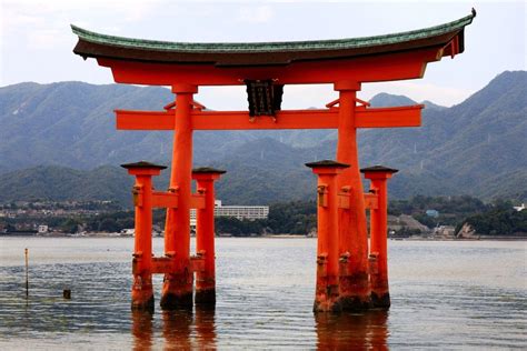 Itsukushima-Shinto-Shrine | Japan image, Japan photo, Japan