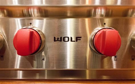 Wolf SRT366 36-Inch Gas Rangetop Review - Reviewed.com Luxury Home