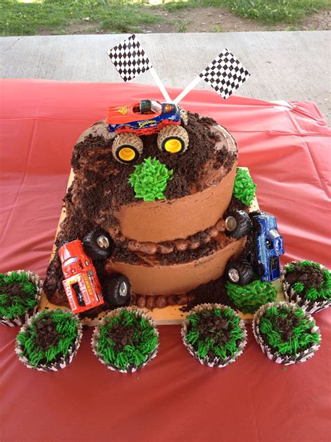 Monster Truck Cake | Monster truck cake, Truck cakes, Cake