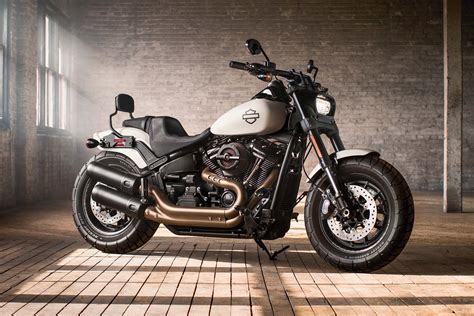 Harley-Davidson Merges Dyna & Softail Lines for 2018 - Asphalt & Rubber