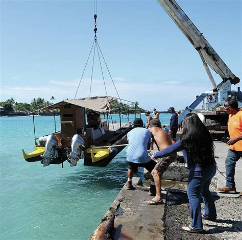 Back in the bay: Glass bottom boat returns to Kealakekua Bay - Hawaii ...