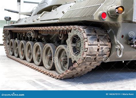 Detail Shot with Old Tank Tracks and Wheels Stock Image - Image of fight, turret: 146367019