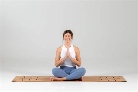 How Do You Know If You Are Doing Seated Cross-Legged Pose Correctly? - Body By Yoga