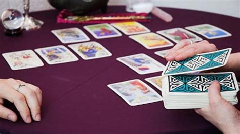 TAROT READINGS - What can one expect from free tarot readings?