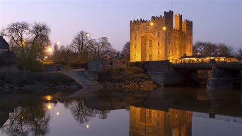 Bunratty Castle & Folk Park | Hotel Woodstock Co. Clare