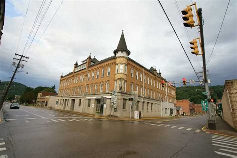 Walk Around Weston, West Virginia's Historic Downtown – TakeMyTrip.com