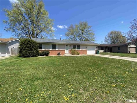 Chatham, IL Real Estate - Chatham Homes for Sale | realtor.com®