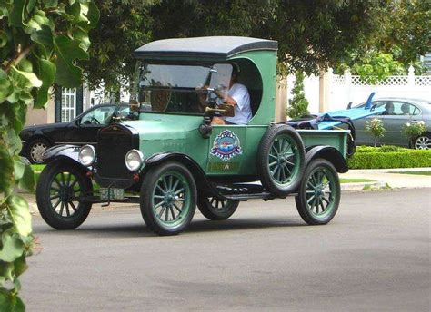 1924 Model T Ford C Cab | Pickup trucks, Vintage trucks, Veteran car