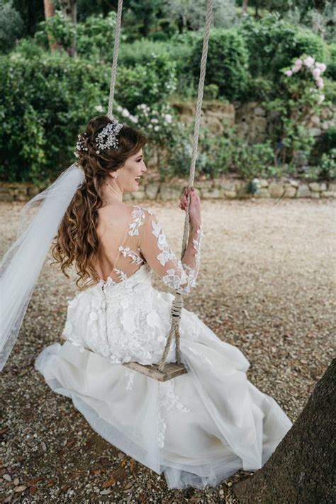 Fairy Tale Tuscany Wedding at Castello di Vincigliata | Junebug Weddings