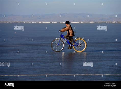 Lake,Qinghai Lake in winter time Stock Photo - Alamy