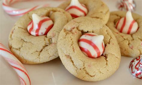 Candy Cane Kiss Cookies | Recipe | Peppermint cookies, Cookies recipes christmas, Easy to make ...