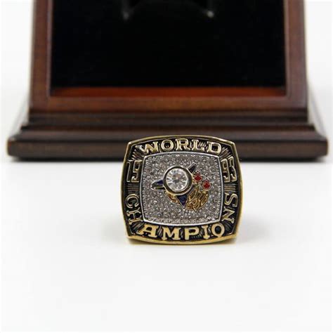 MLB 1993 Toronto Blue Jays World Series Championship Replica Ring