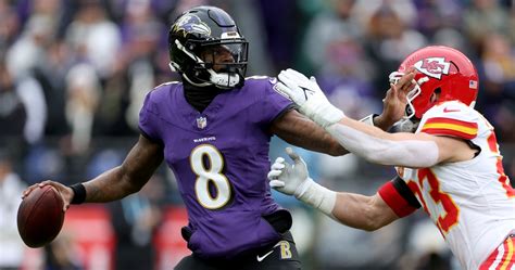 Video: Ravens' Lamar Jackson Catches Own Pass, Gains 13 Yards vs ...