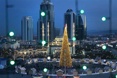 Why the Christmas tree in Russia is not about Christmas. Wait, WHAT ...