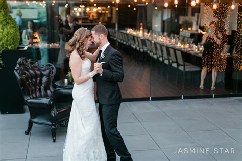 Seattle Ballard Hotel Wedding : Sherri+John | Jasmine Star