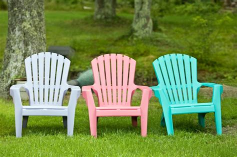 Cleaning Outdoor Furniture | DIY