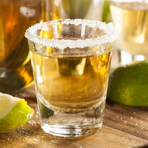 Tequila Slammer opskrift | Se hvordan du laver shottet på TenderCrate!