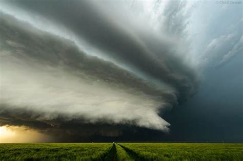 Watch: This 4K 'StormLapse' Reveals the Mighty Power of Supercells