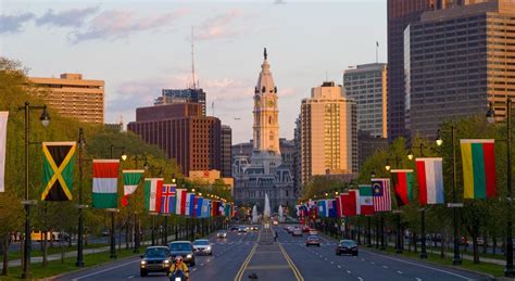 Philadelphia, Pennsylvania: Historic City with Art, Shopping, Dining