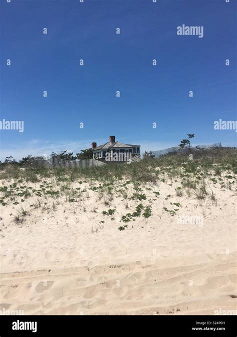 Beach house Long Island Stock Photo - Alamy