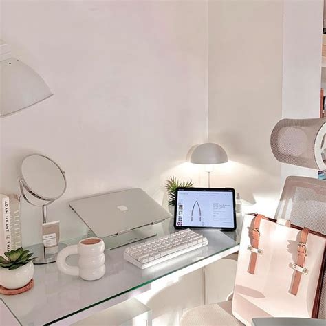 20+ Desk Decor Ideas That'll Help You Create the Best Work Space – May ...